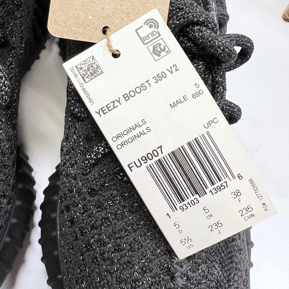 NEW Adidas Yeezy Boost 350s 350 V2 Black REFLECTIVE - Picture 7 of 9